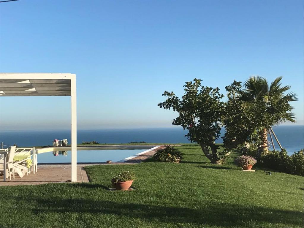 Villa In Collina Sul Mare... Montenero di Bisaccia Exterior foto