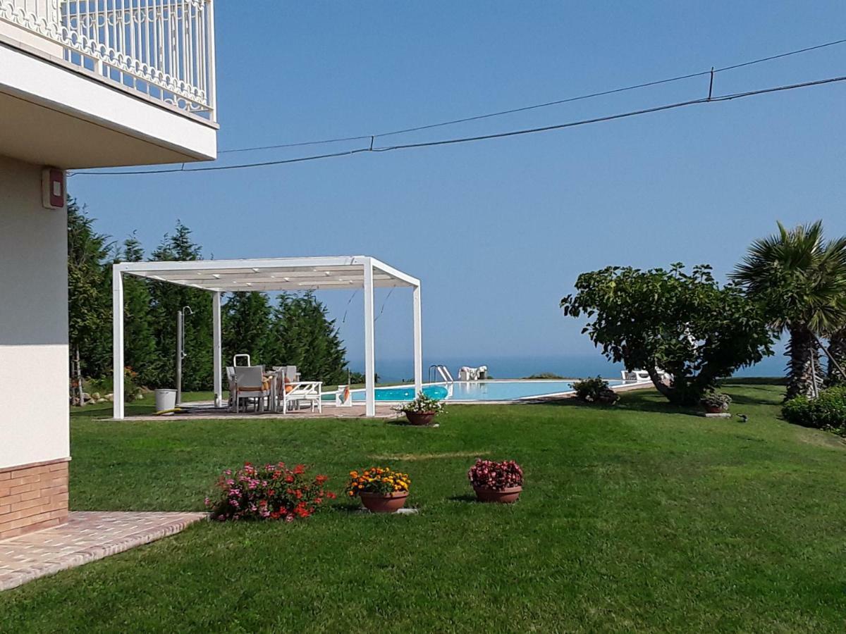 Villa In Collina Sul Mare... Montenero di Bisaccia Exterior foto