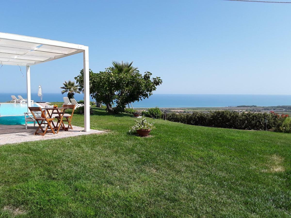 Villa In Collina Sul Mare... Montenero di Bisaccia Exterior foto