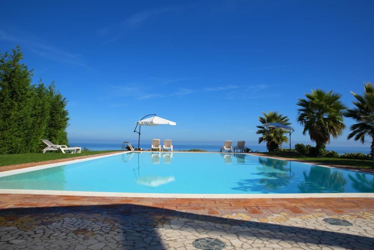 Villa In Collina Sul Mare... Montenero di Bisaccia Exterior foto