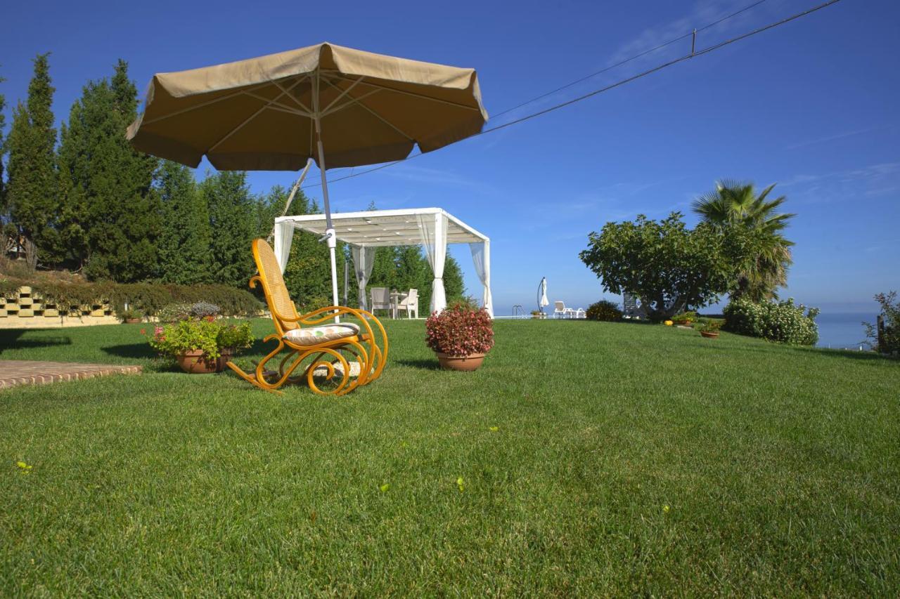 Villa In Collina Sul Mare... Montenero di Bisaccia Exterior foto